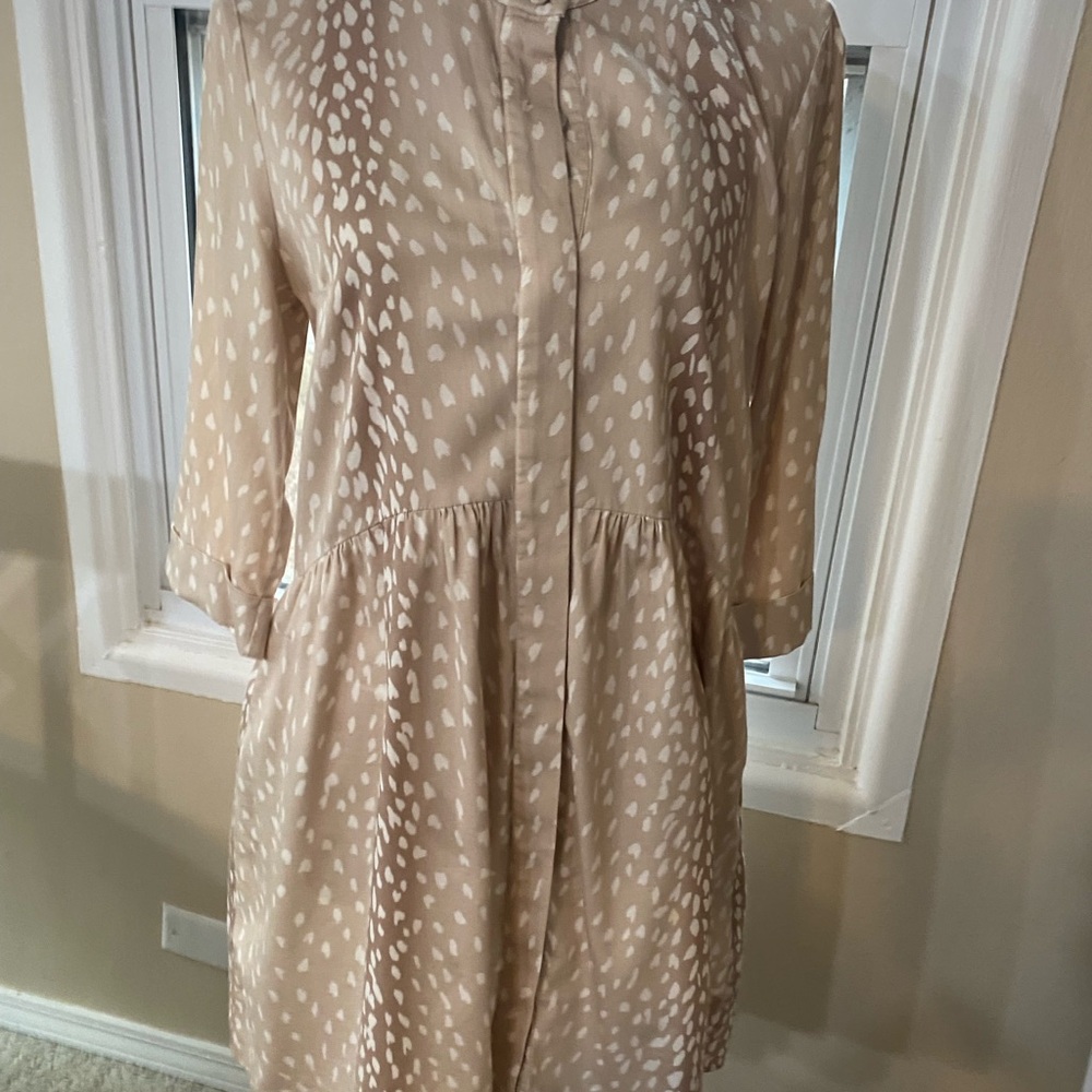 Tuckernuck Antelope Royal shirt dress size medium stylish and flattering